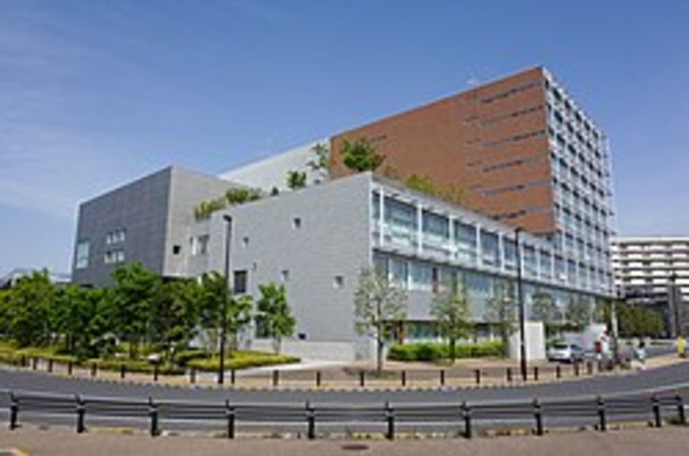 250px-Machida-City-Office_2013